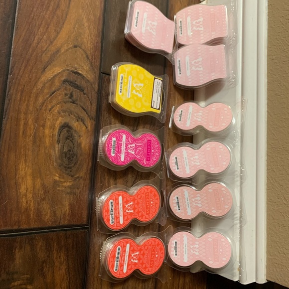 New scentsy pods and bars